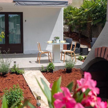 Oleander Apartment Malinska Ngoại thất bức ảnh