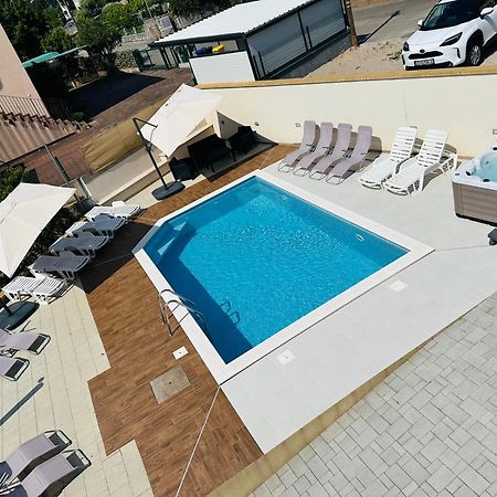 Oleander Apartment Malinska Ngoại thất bức ảnh