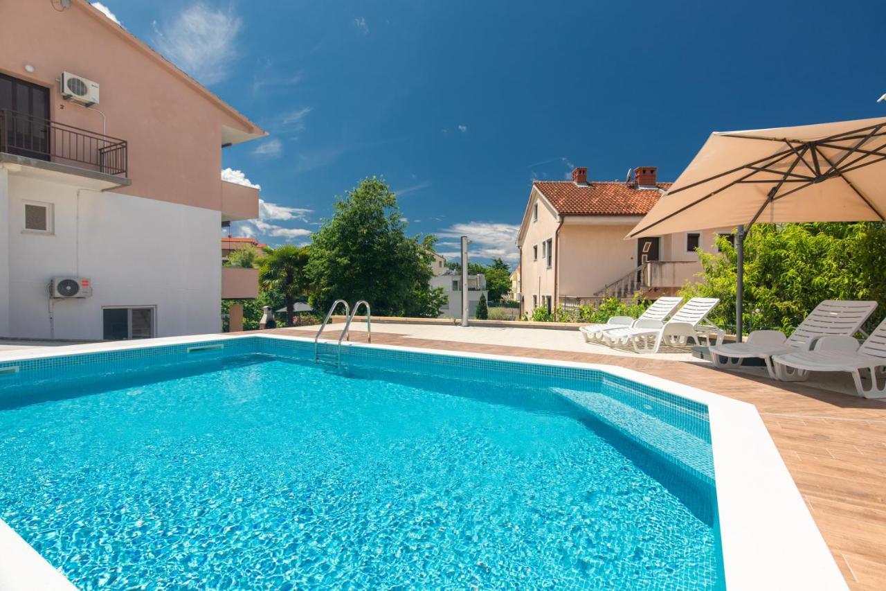 Oleander Apartment Malinska Ngoại thất bức ảnh