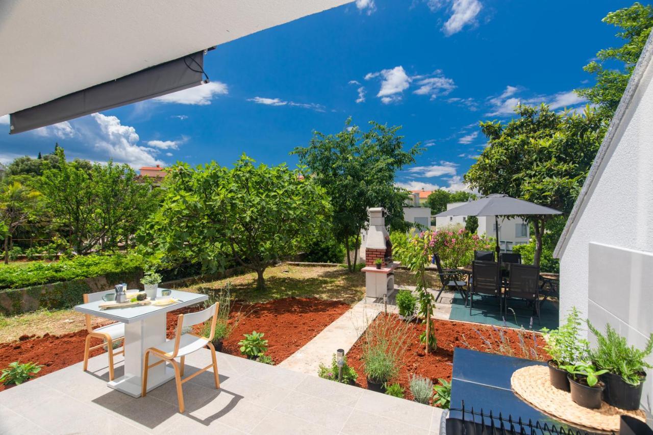 Oleander Apartment Malinska Ngoại thất bức ảnh