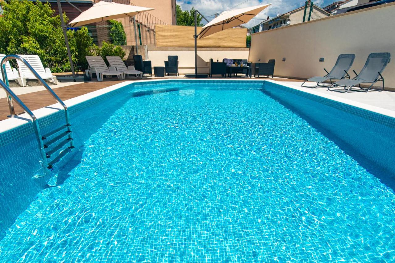 Oleander Apartment Malinska Ngoại thất bức ảnh