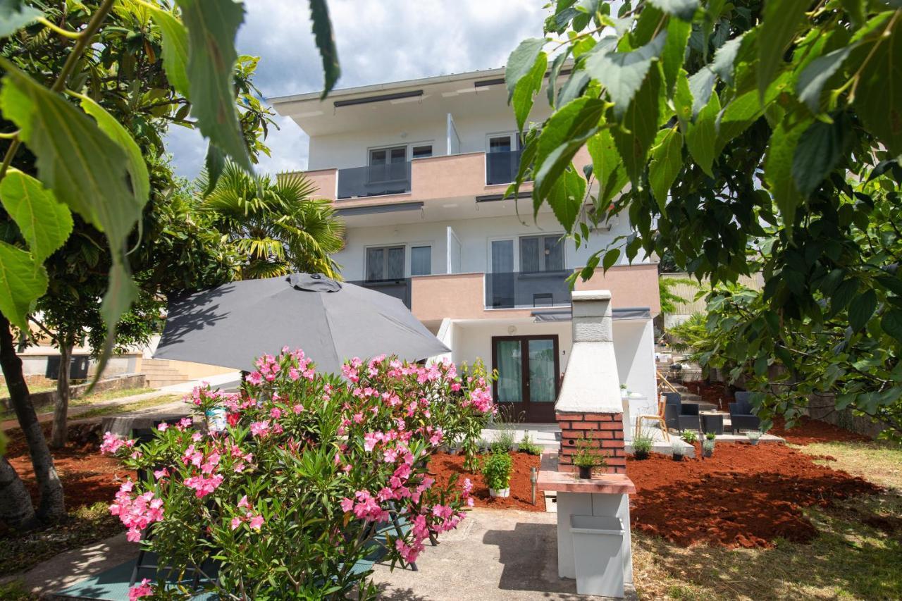 Oleander Apartment Malinska Ngoại thất bức ảnh
