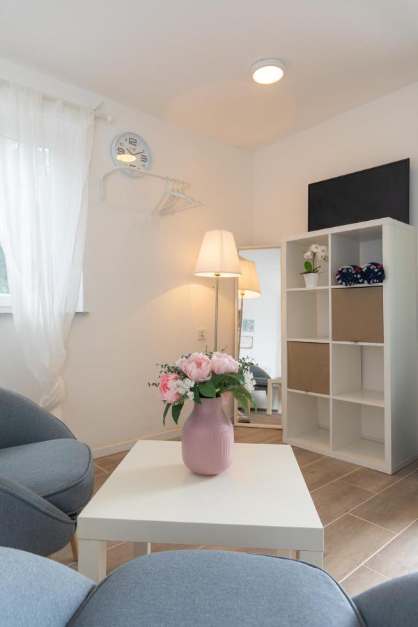 Oleander Apartment Malinska Ngoại thất bức ảnh